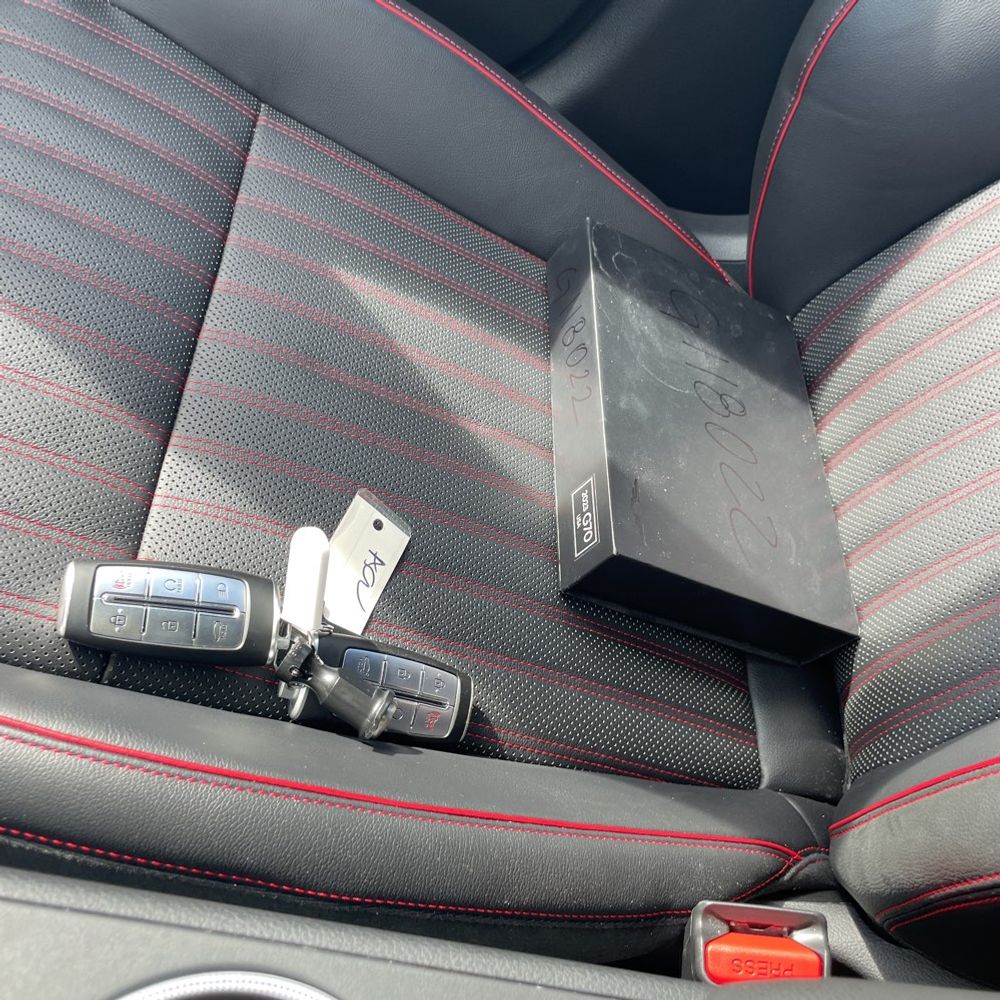 2023 Genesis G70 3.3T Standard