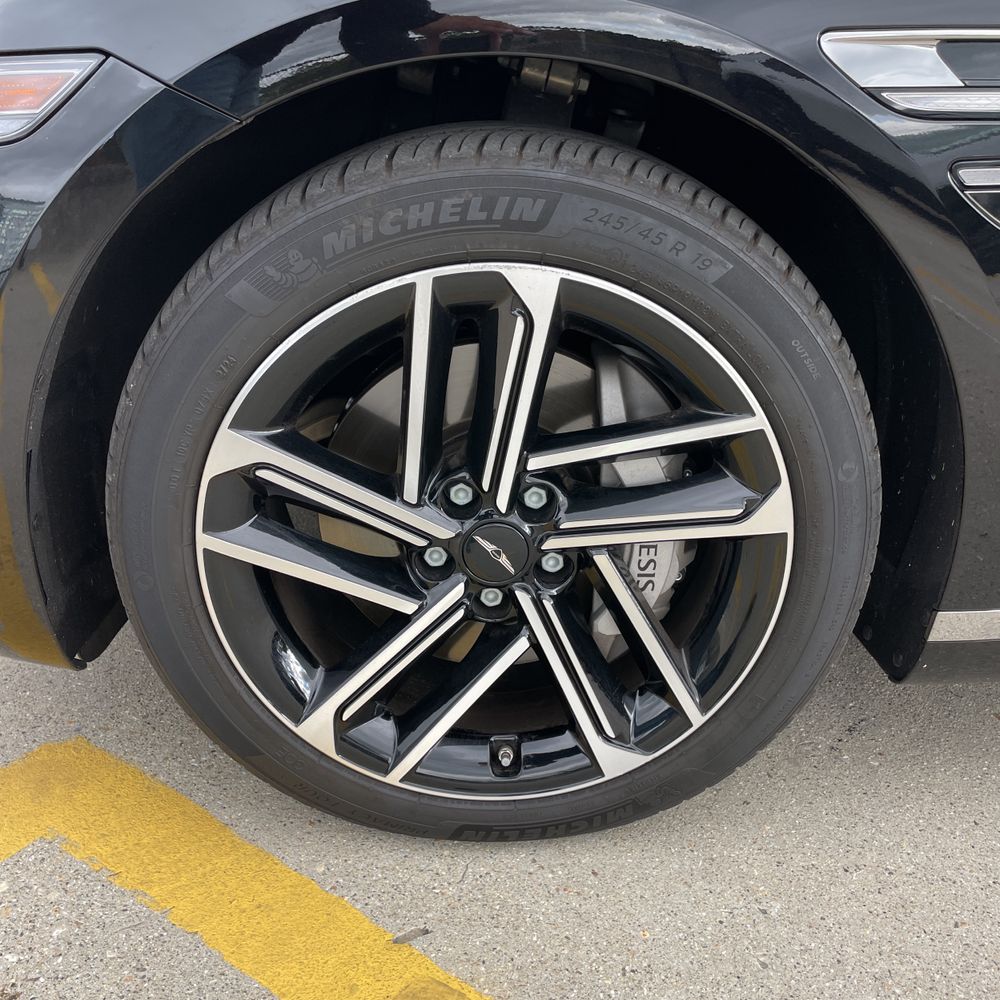 2025 Genesis G80 2.5T Advanced