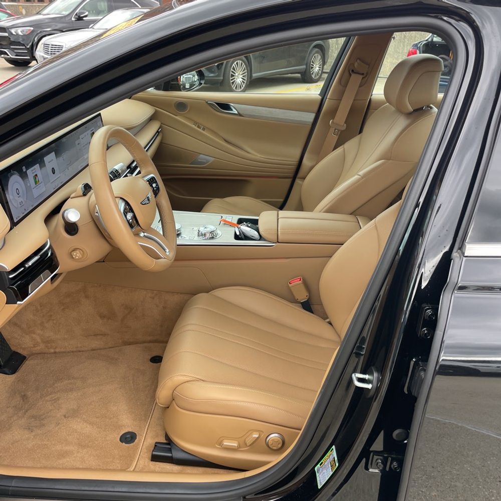 2025 Genesis G80 2.5T Advanced