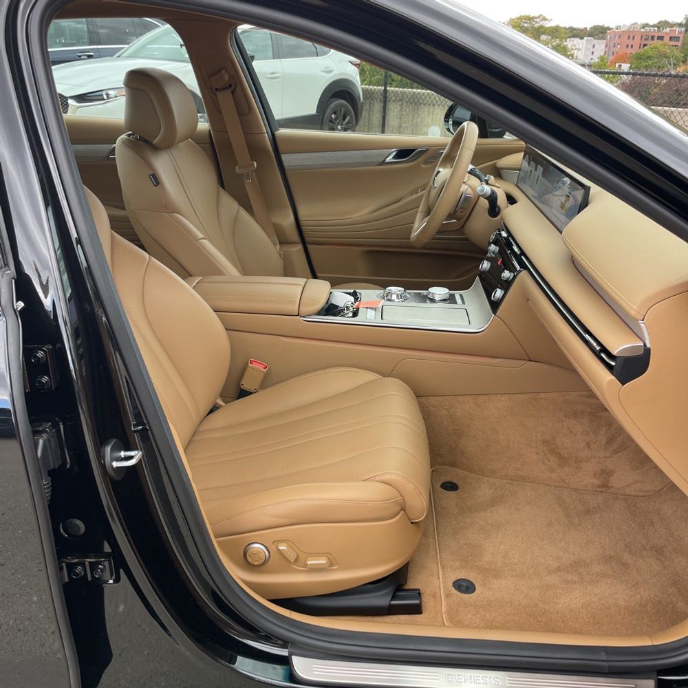 2025 Genesis G80 2.5T Advanced