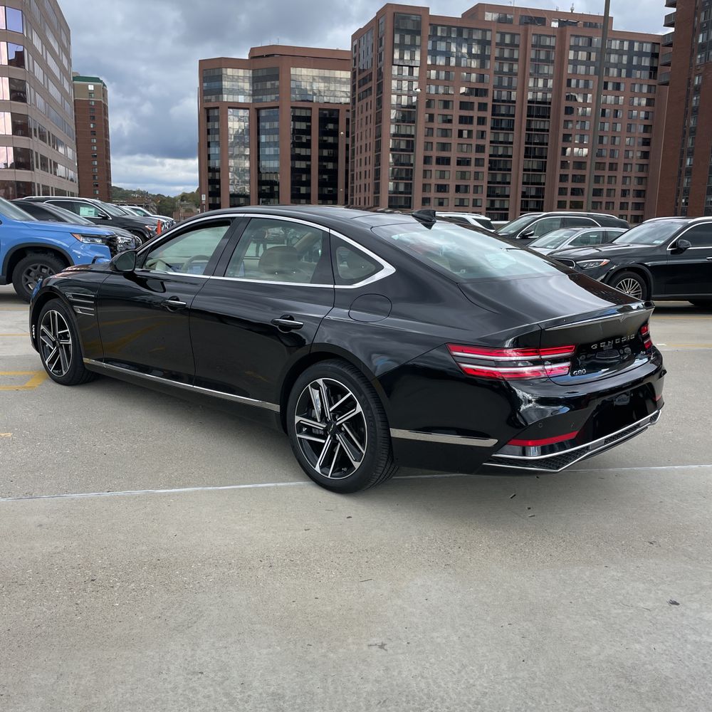 2025 Genesis G80 2.5T Advanced