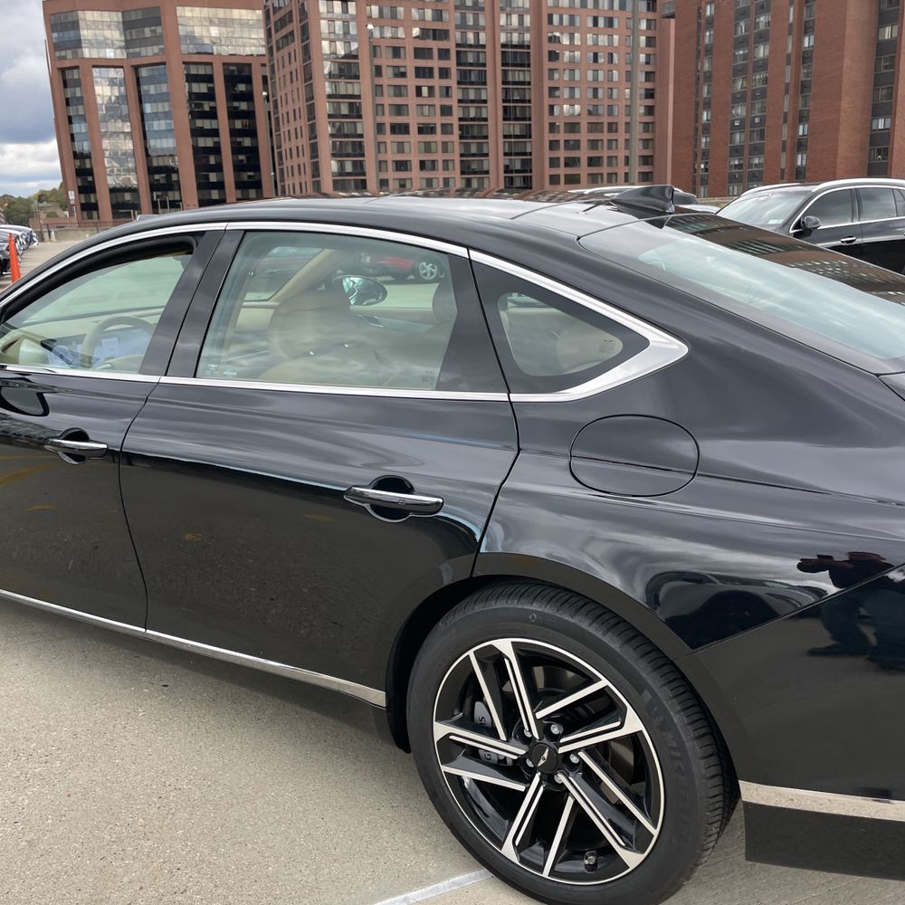 2025 Genesis G80 2.5T Advanced