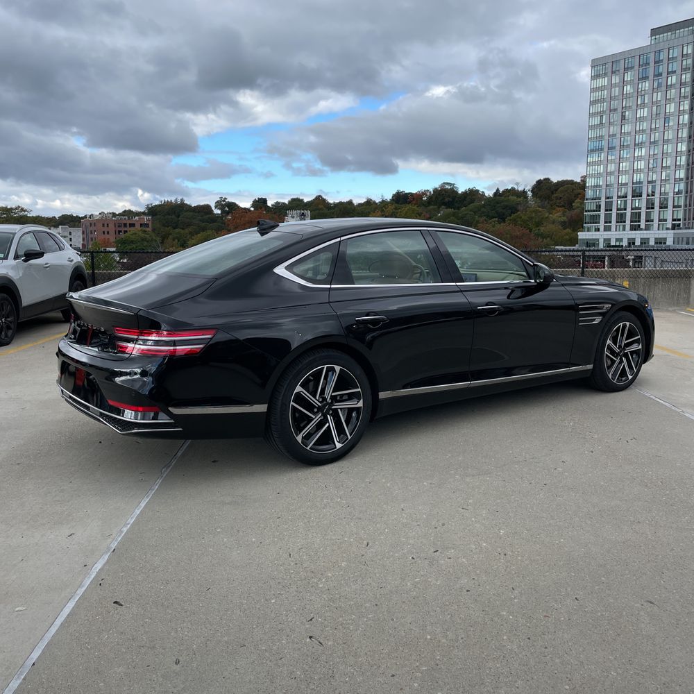 2025 Genesis G80 2.5T Advanced