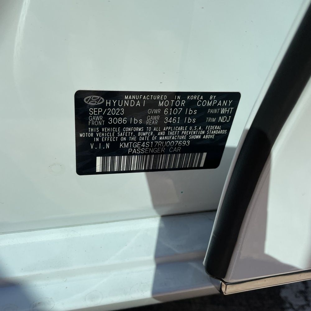 2024 Genesis Electrified G80 Advanced