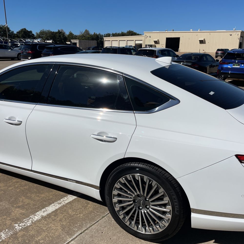 2024 Genesis Electrified G80 Advanced