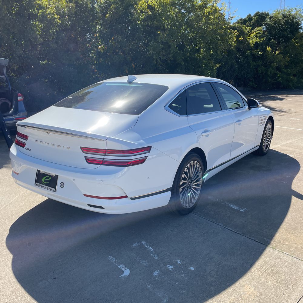 2024 Genesis Electrified G80 Advanced