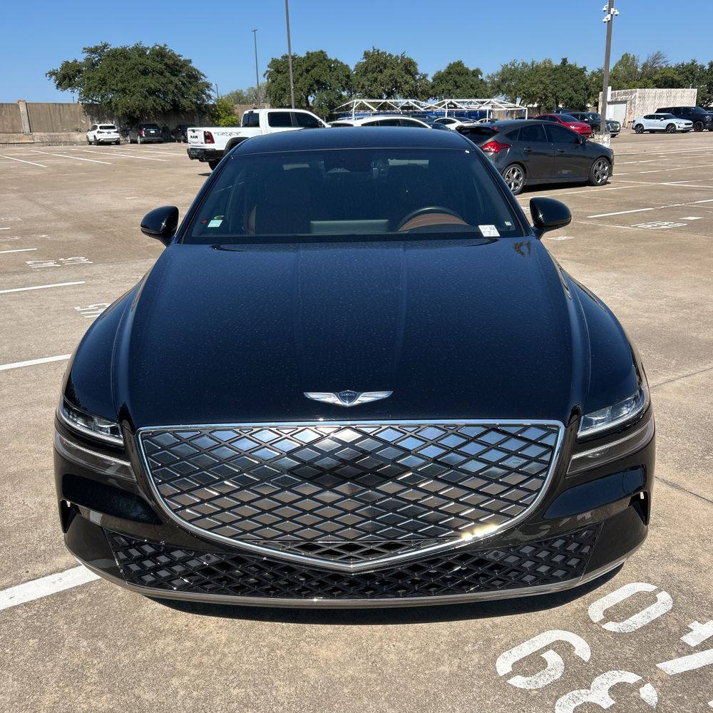 2024 Genesis Electrified G80 Advanced