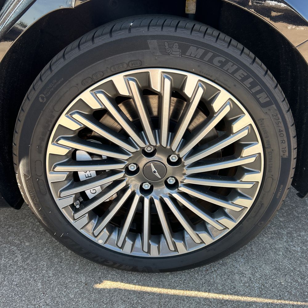 2024 Genesis Electrified G80 Advanced