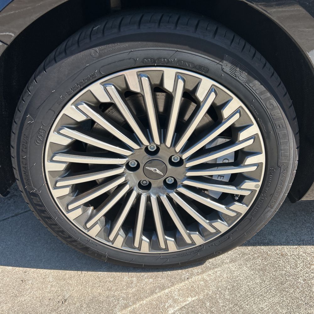 2024 Genesis Electrified G80 Advanced