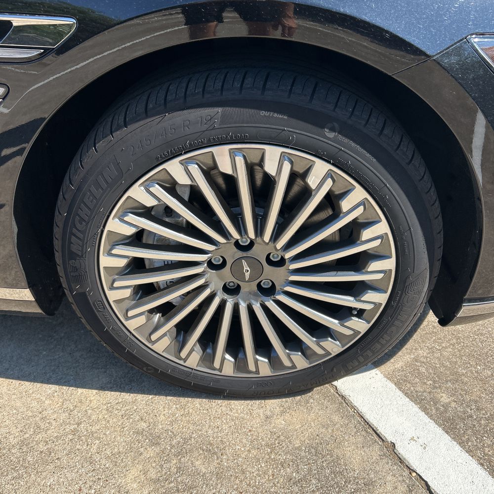 2024 Genesis Electrified G80 Advanced