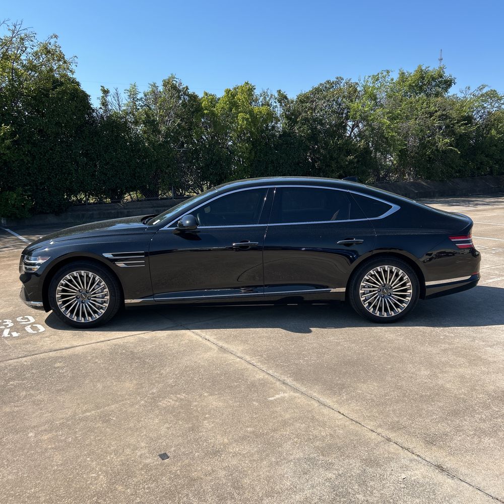 2024 Genesis Electrified G80 Advanced