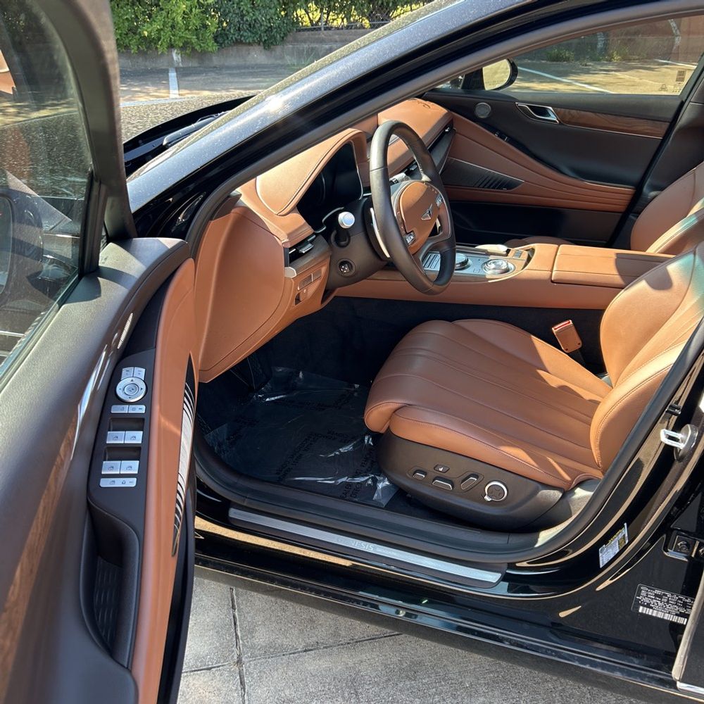 2024 Genesis Electrified G80 Advanced