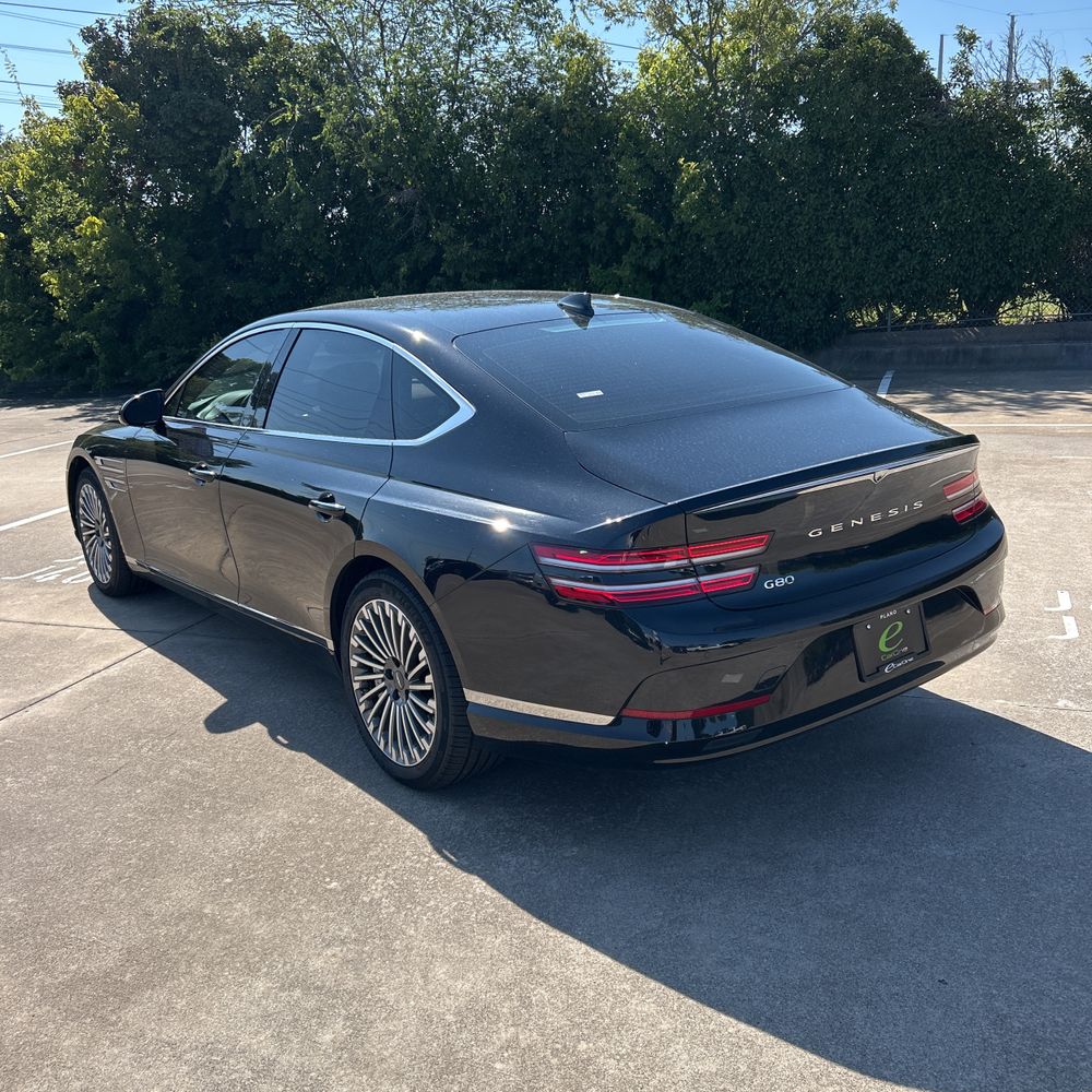 2024 Genesis Electrified G80 Advanced
