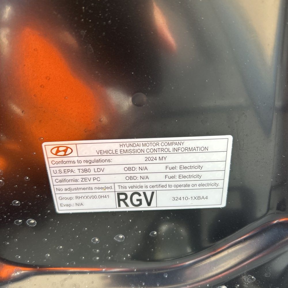 2024 Genesis Electrified G80 Advanced