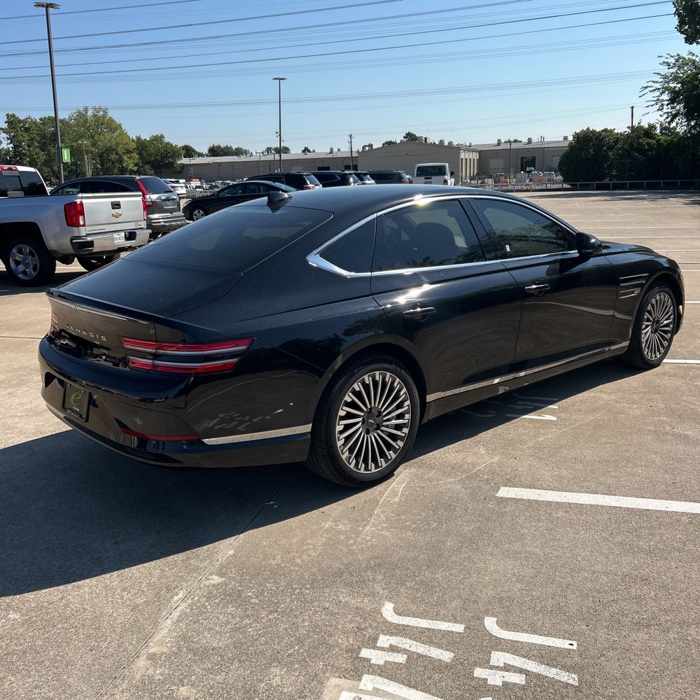 2024 Genesis Electrified G80 Advanced