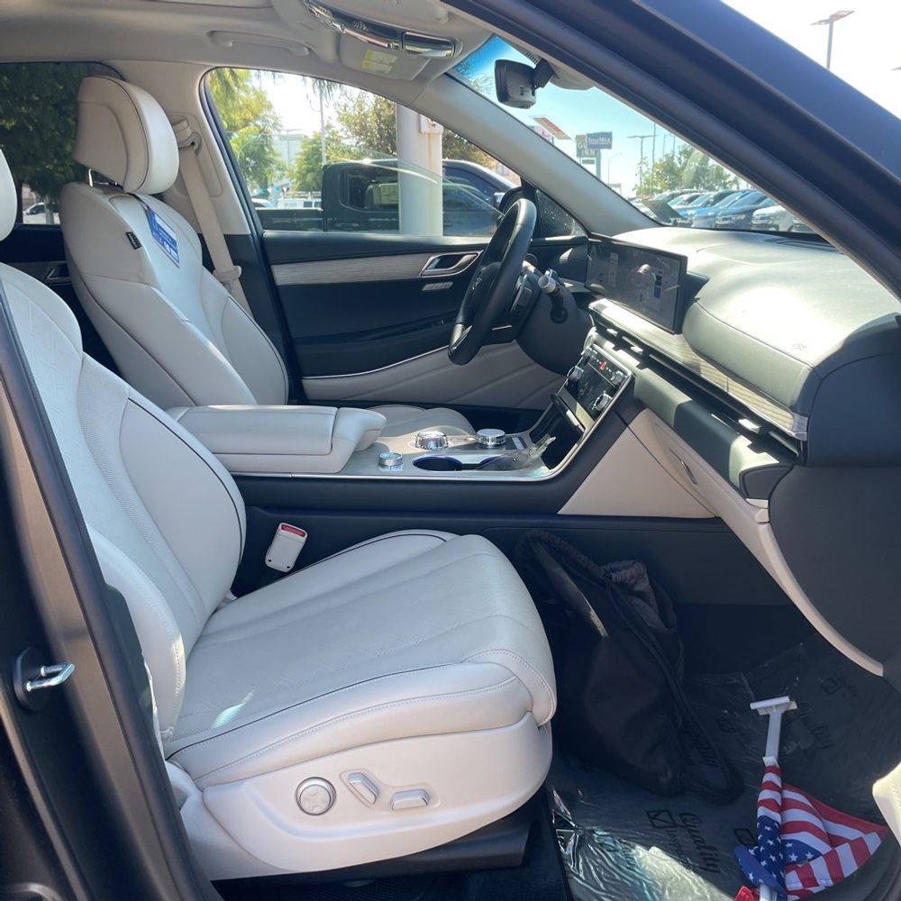 2025 Genesis GV80 2.5T Prestige