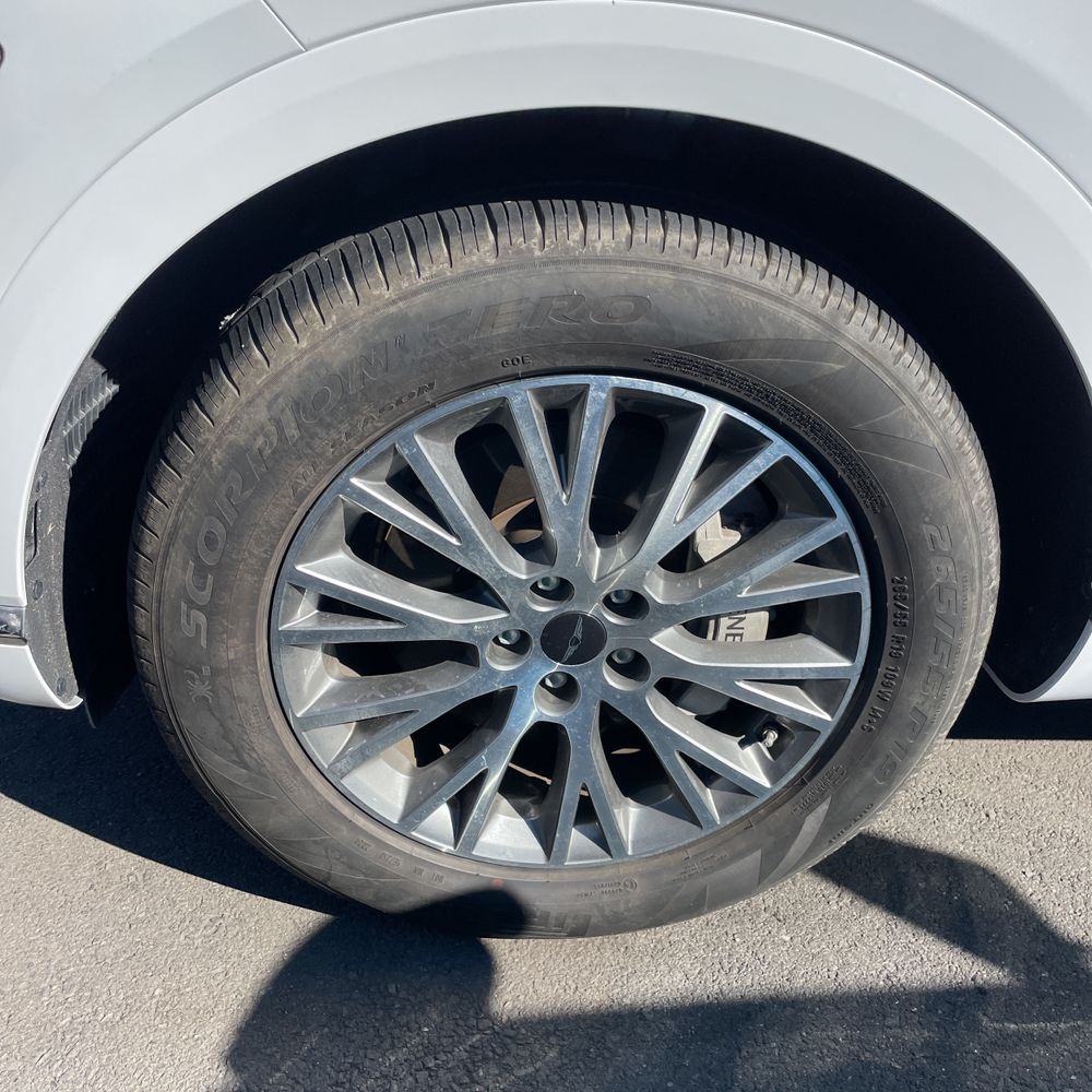 2025 Genesis GV80 2.5T Standard