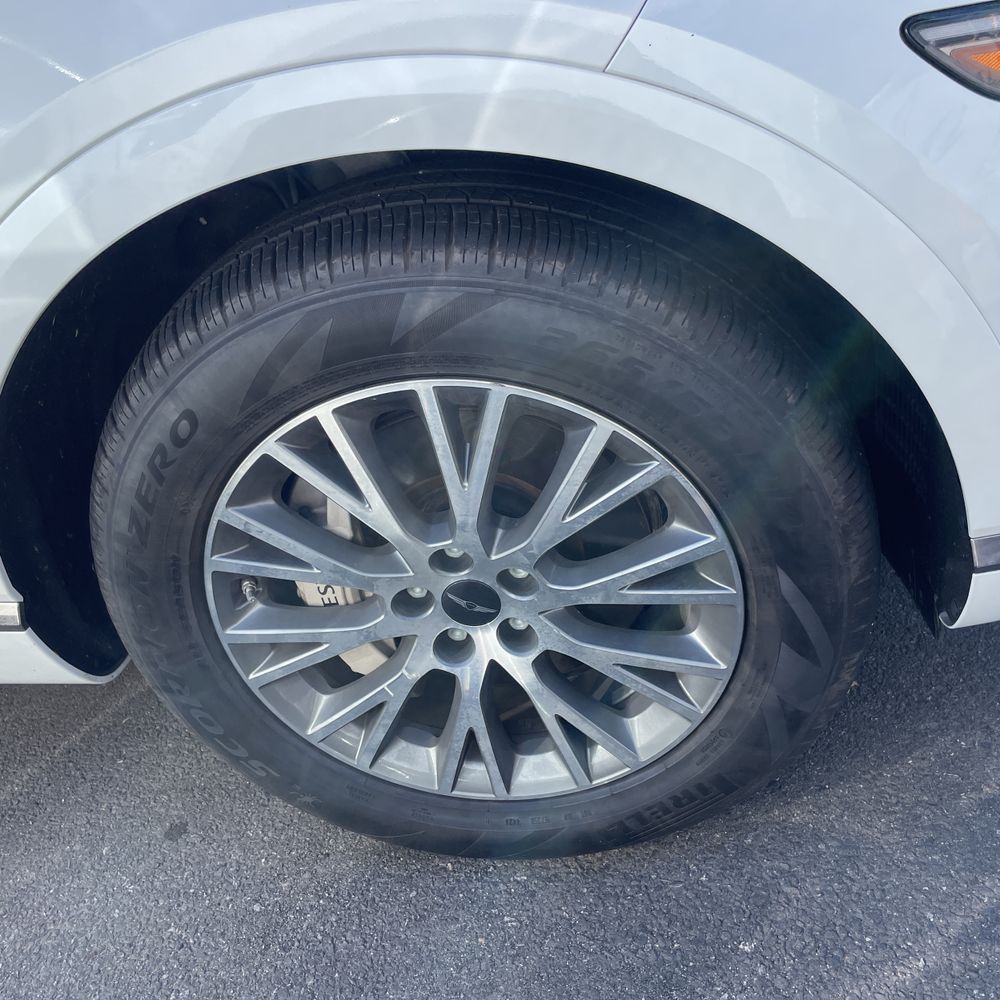 2025 Genesis GV80 2.5T Standard