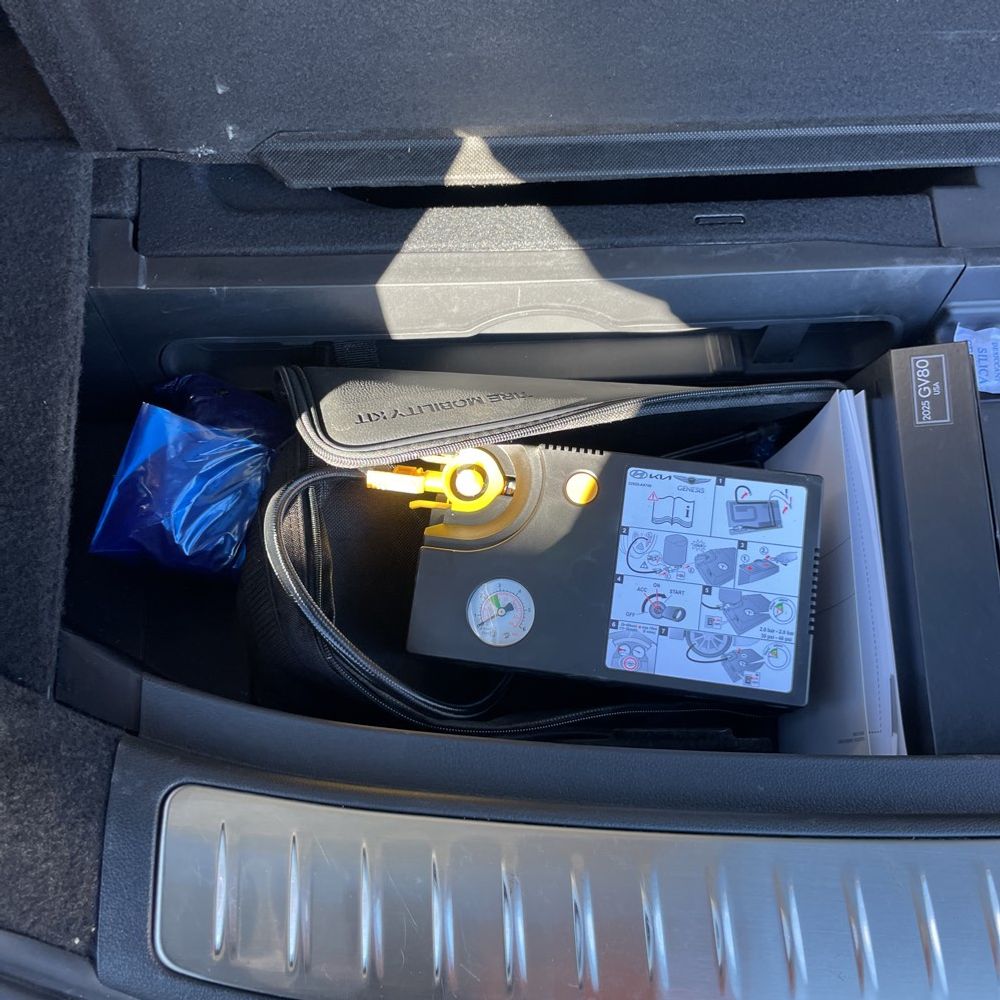 2025 Genesis GV80 2.5T Standard