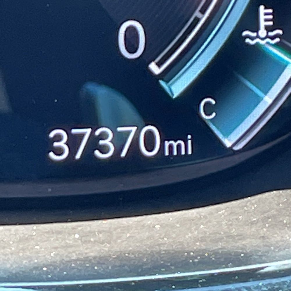 2023 Genesis GV70 2.5T Standard
