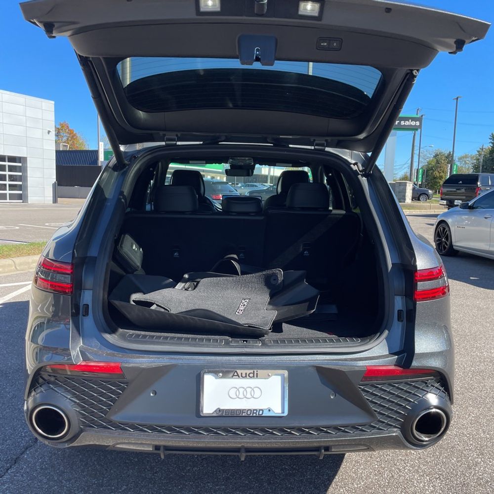 2023 Genesis GV70 2.5T Standard