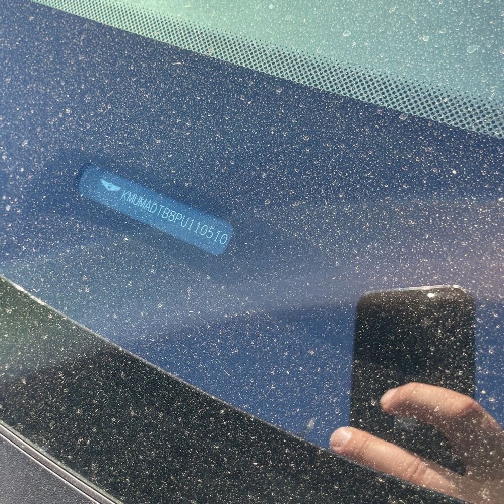 2023 Genesis GV70 2.5T Standard