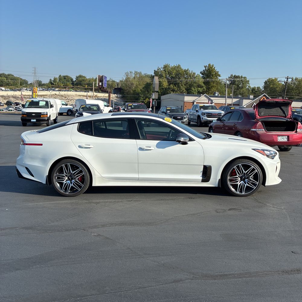 2023 Kia Stinger GT2