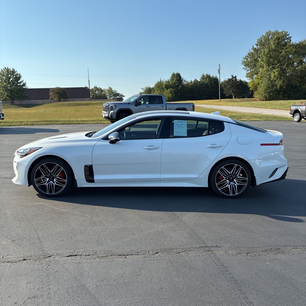 2023 Kia Stinger GT2