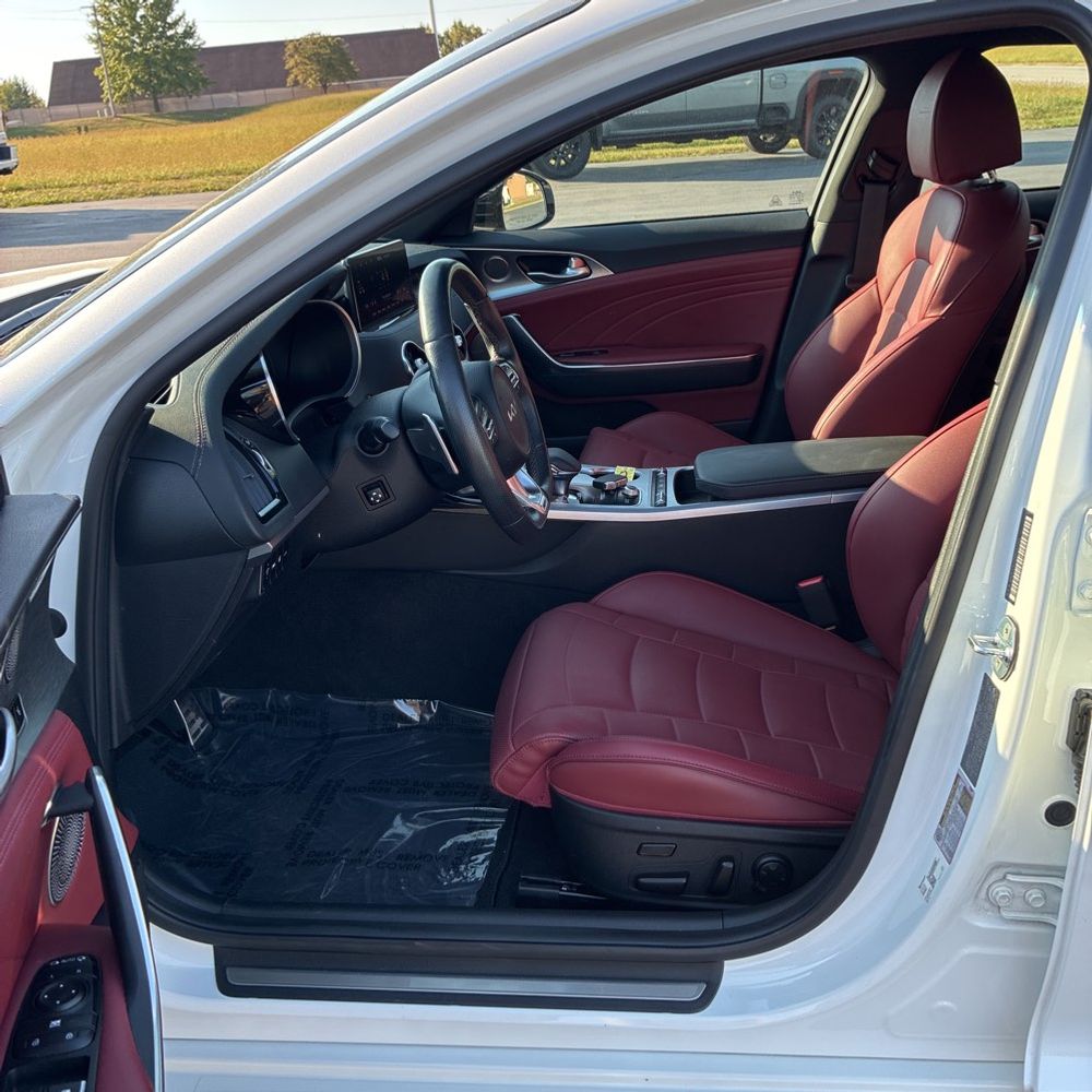2023 Kia Stinger GT2