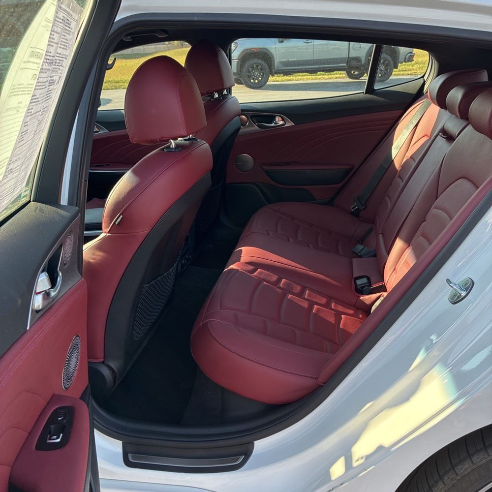 2023 Kia Stinger GT2