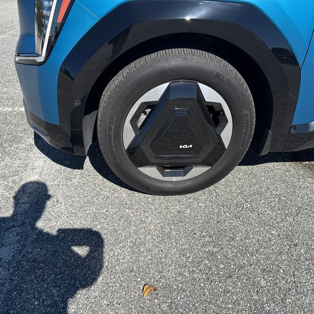 2024 Kia EV9 Land