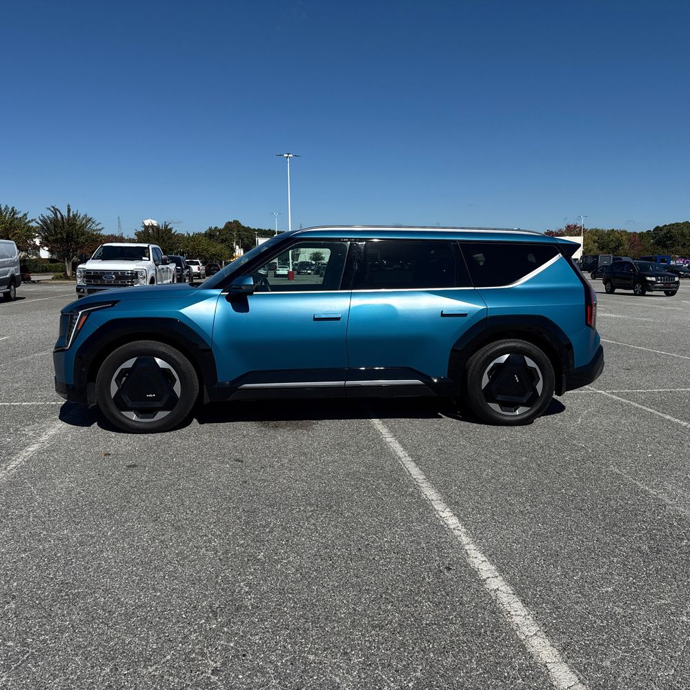 2024 Kia EV9 Land