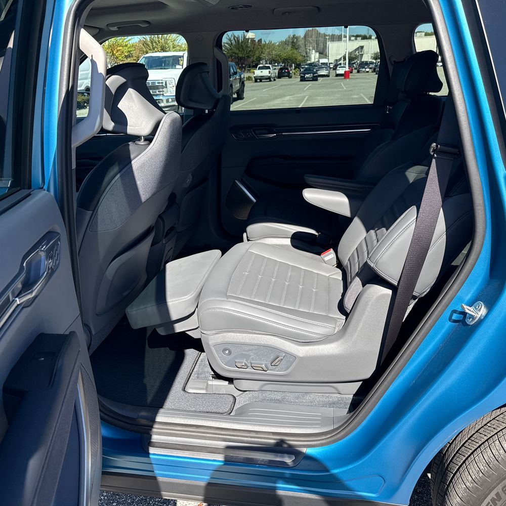 2024 Kia EV9 Land