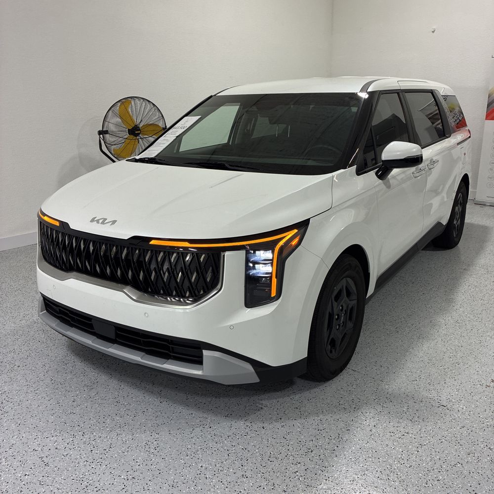 2025 Kia Carnival LXS