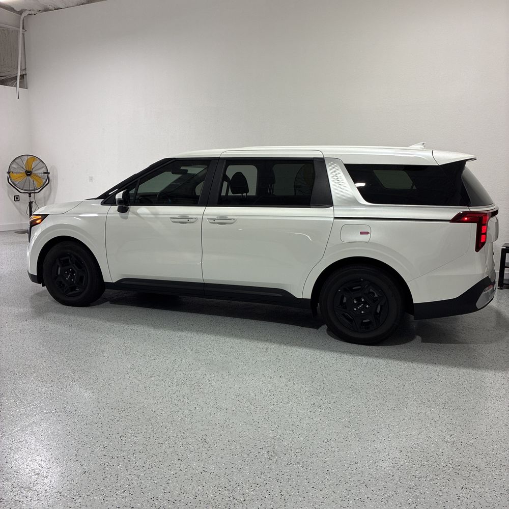 2025 Kia Carnival LXS