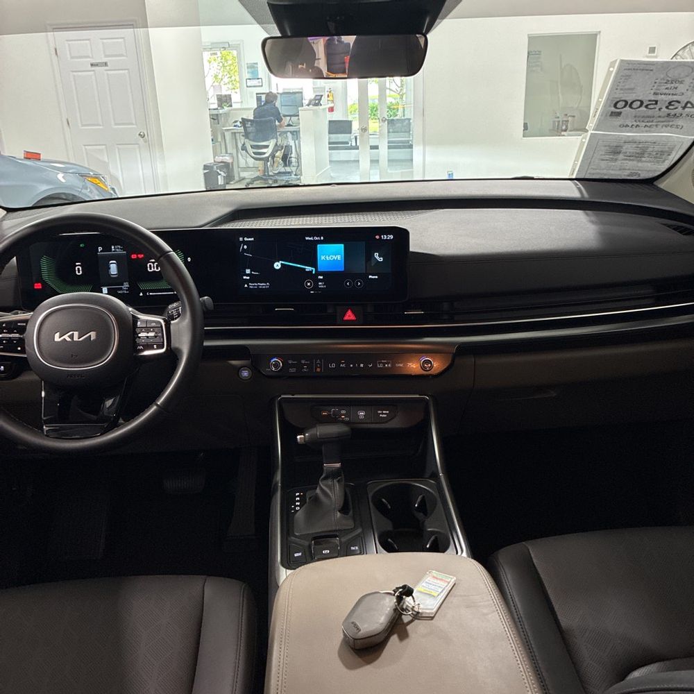 2025 Kia Carnival LXS