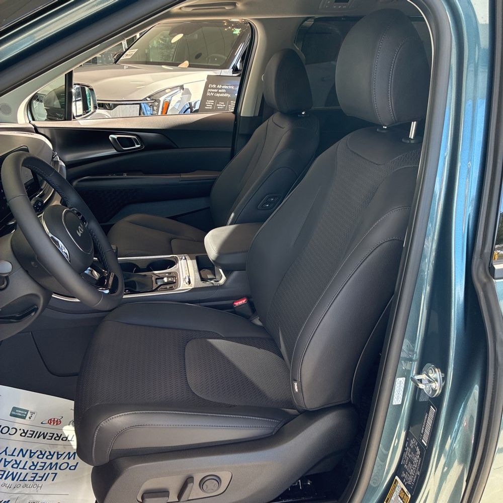 2025 Kia Carnival SX Prestige