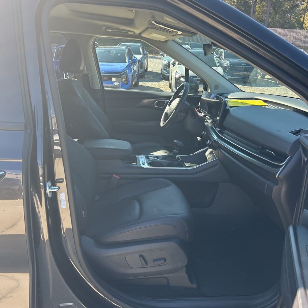 2025 Kia Carnival SX