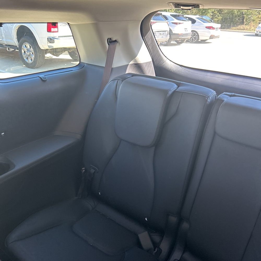 2025 Kia Carnival SX
