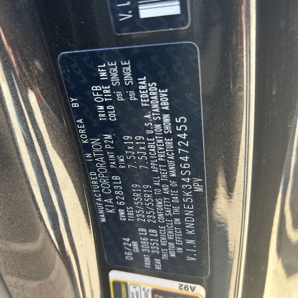 2025 Kia Carnival SX