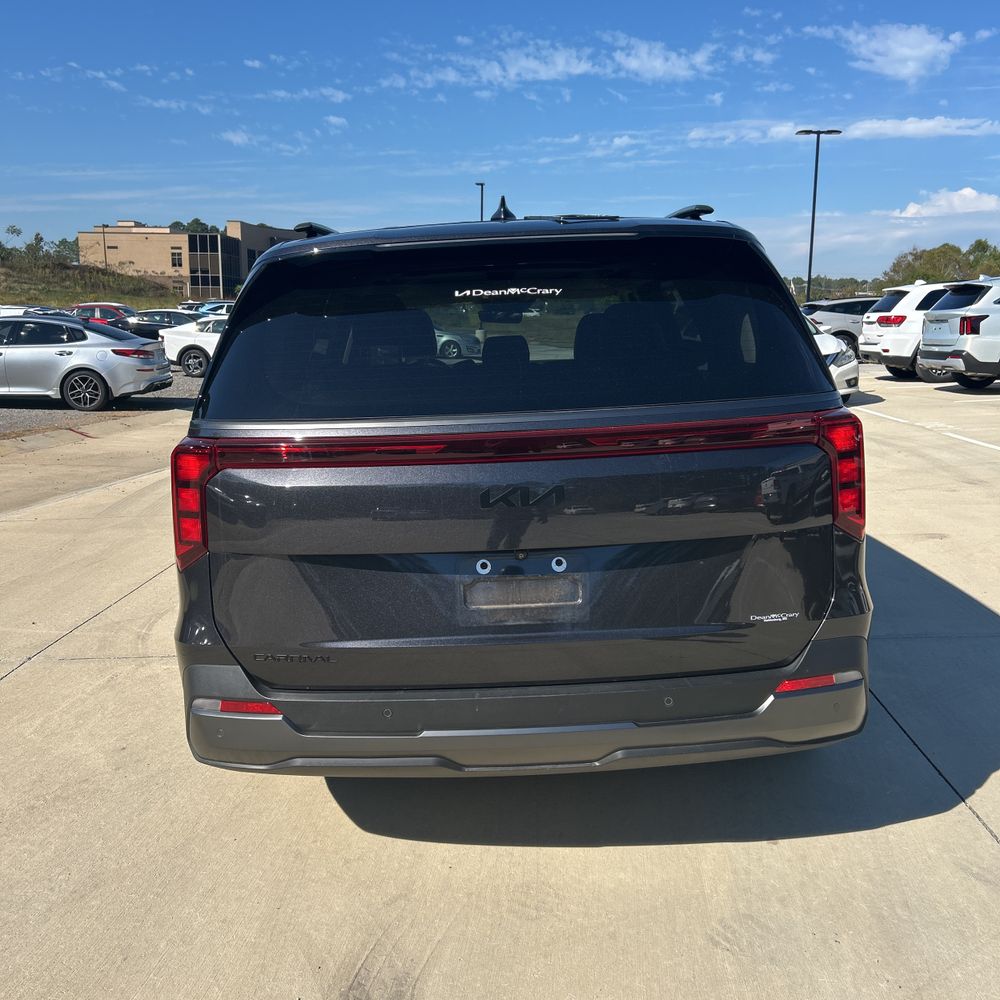 2025 Kia Carnival SX