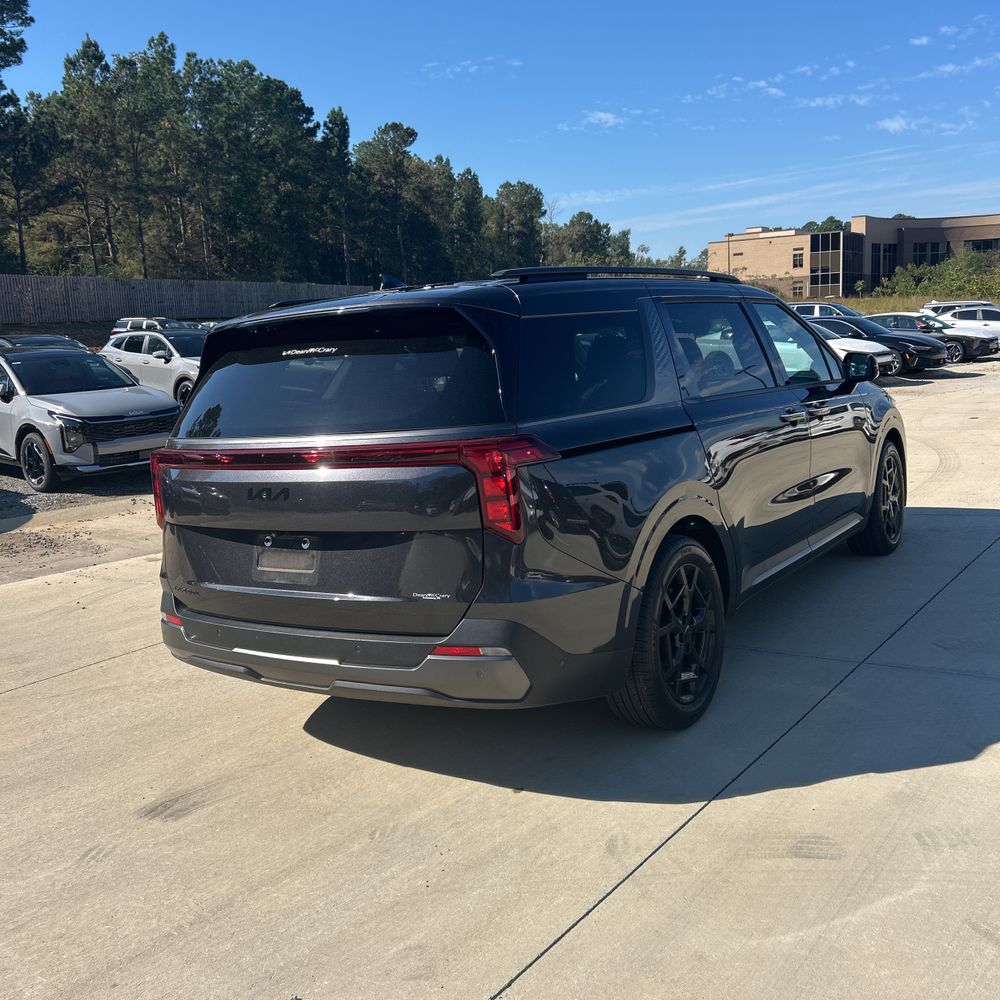 2025 Kia Carnival SX