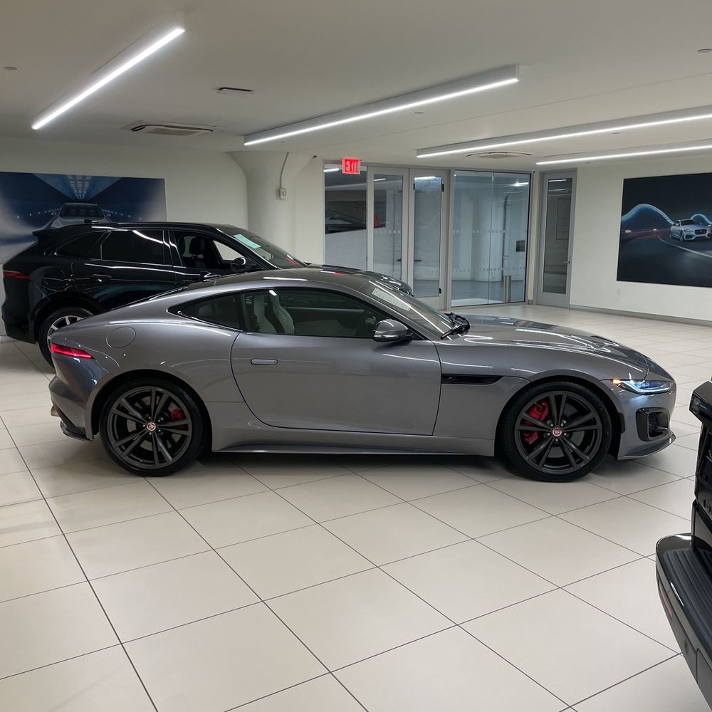 2022 Jaguar F-Type R