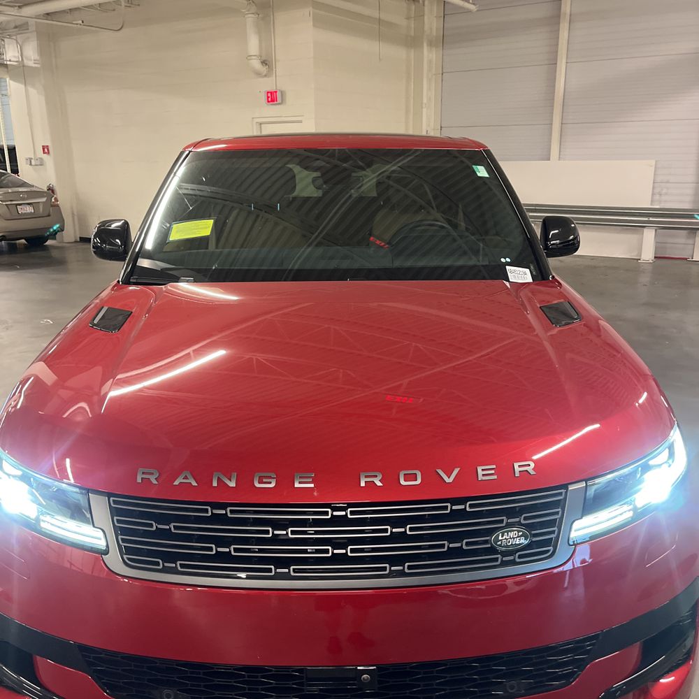 2024 Land Rover Range Rover Sport P360 SE