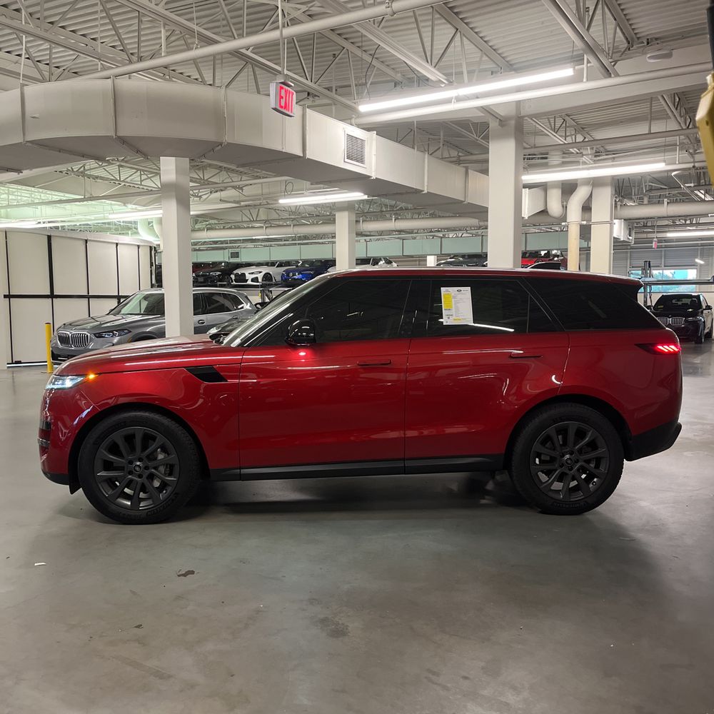 2024 Land Rover Range Rover Sport P360 SE
