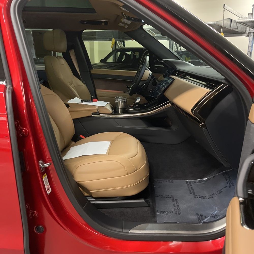 2024 Land Rover Range Rover Sport P360 SE