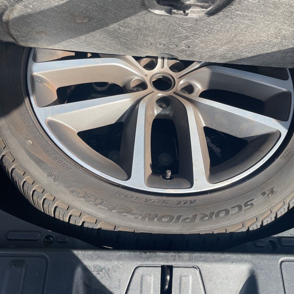 2023 Land Rover Range Rover Sport SE DYN