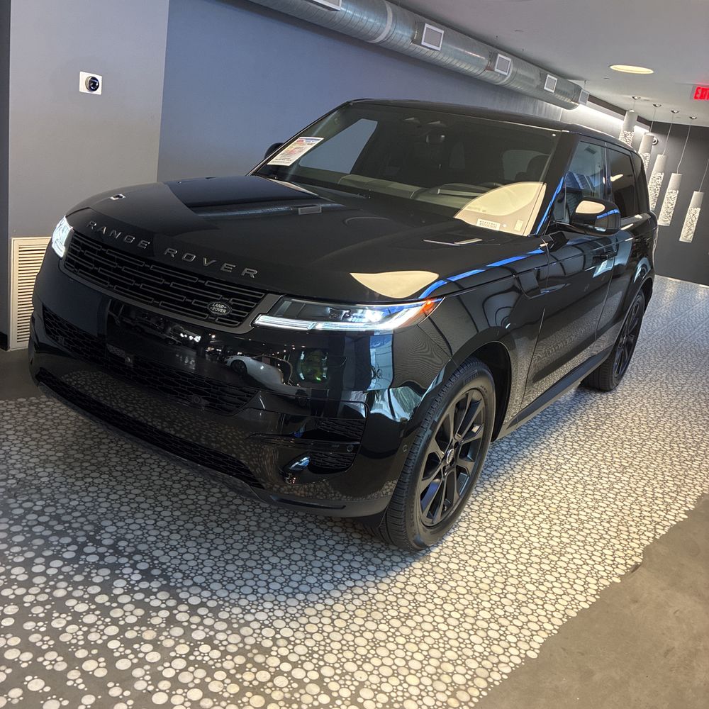 2025 Land Rover Range Rover Sport SE P360