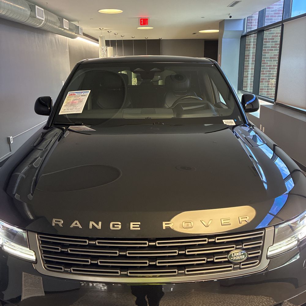 2025 Land Rover Range Rover Sport SE P360
