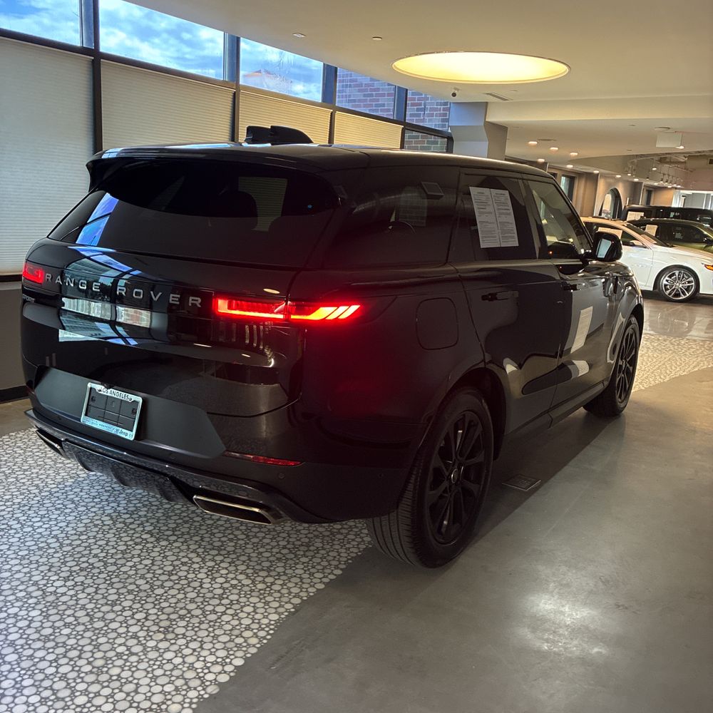2025 Land Rover Range Rover Sport SE P360